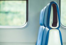 Karriereleiterin unterwegs: bahn-comfort